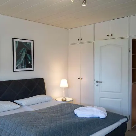 Emily  Ruhig Gelegen Und Zentral In Burg